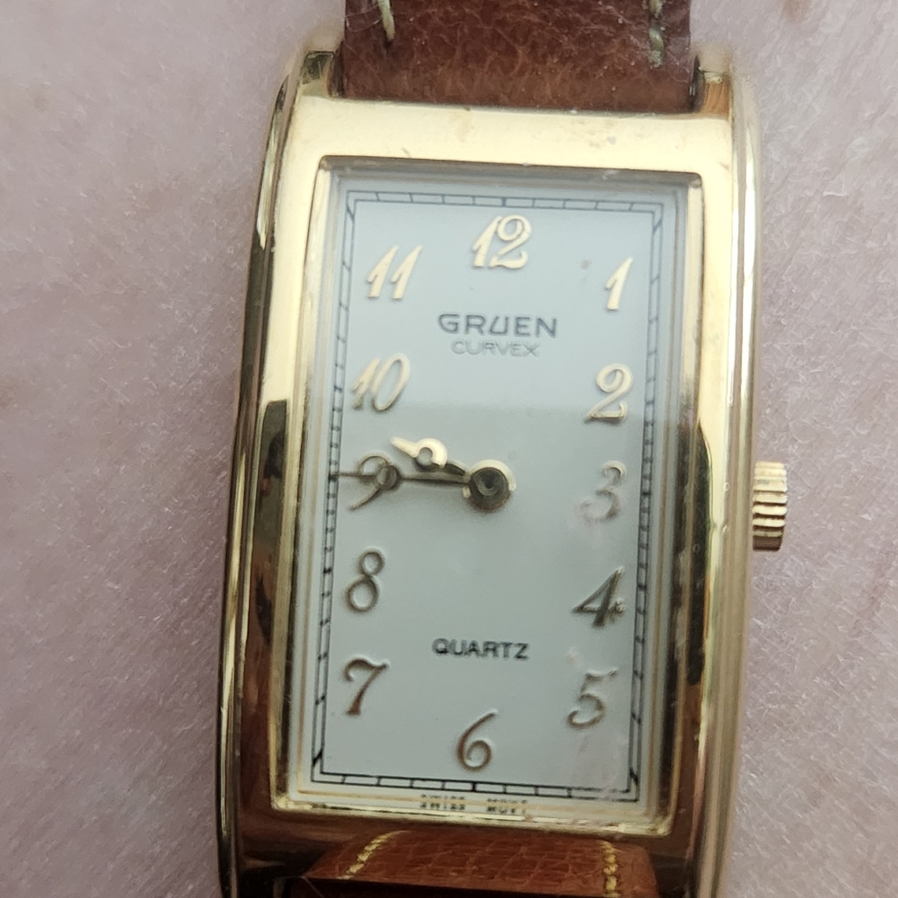 VTG GRUEN CURVEX / SUPER RARE / CREAM DIAL / QUARTZ - Picture 11 of 11